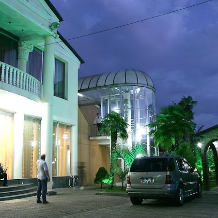 Eleon Hotel Kutaisi Exterior photo