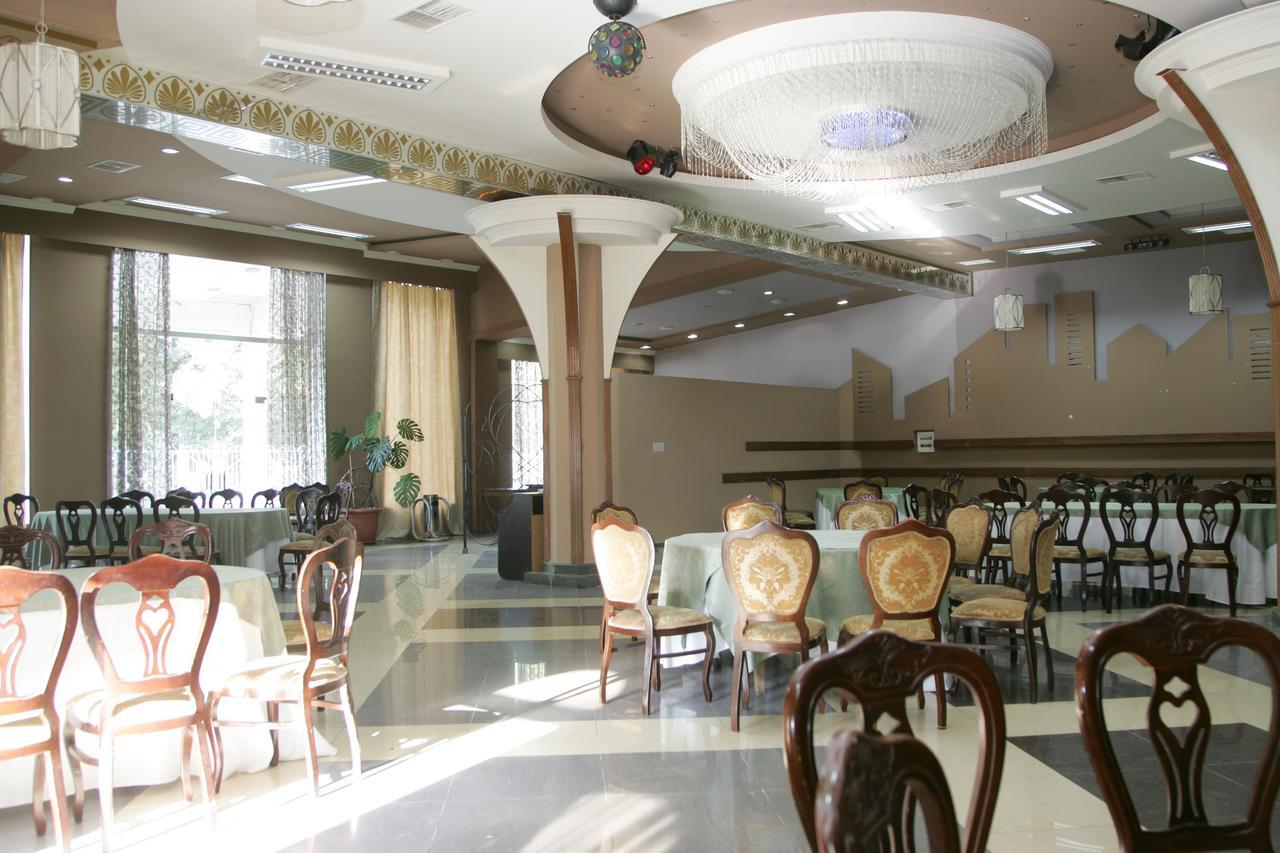 Eleon Hotel Kutaisi Exterior photo